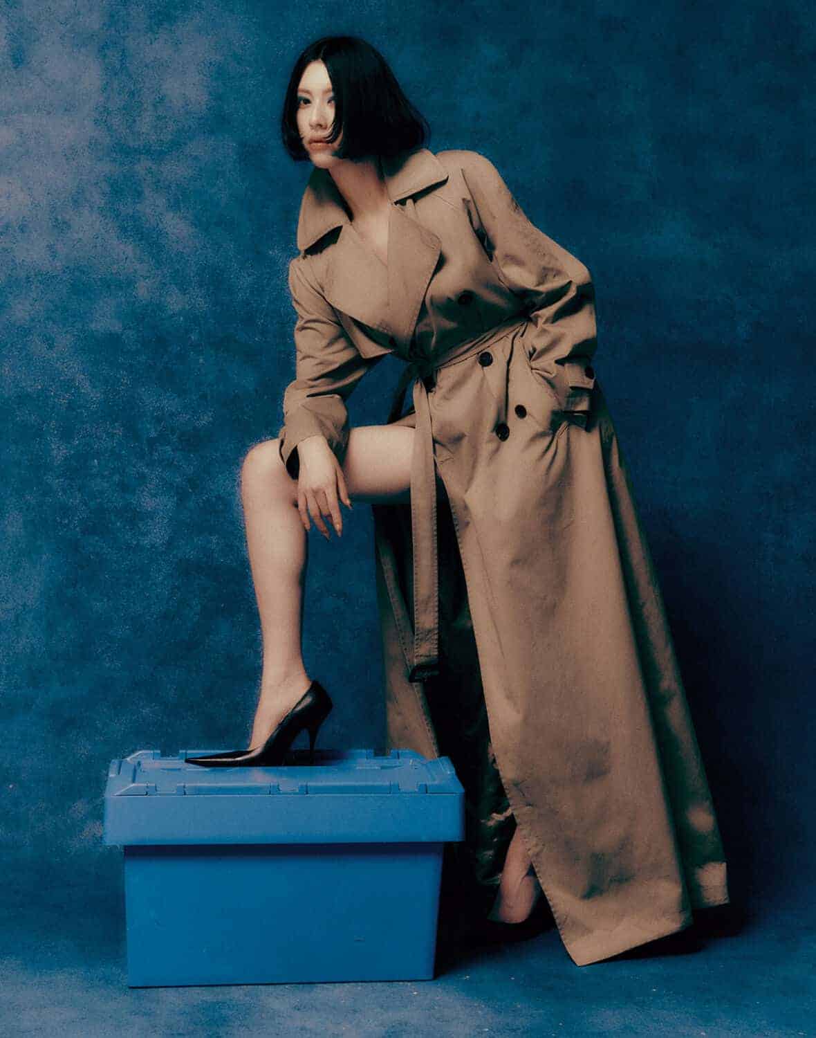 Ayaka-Miyoshi-BALENCIAGA-02.jpg